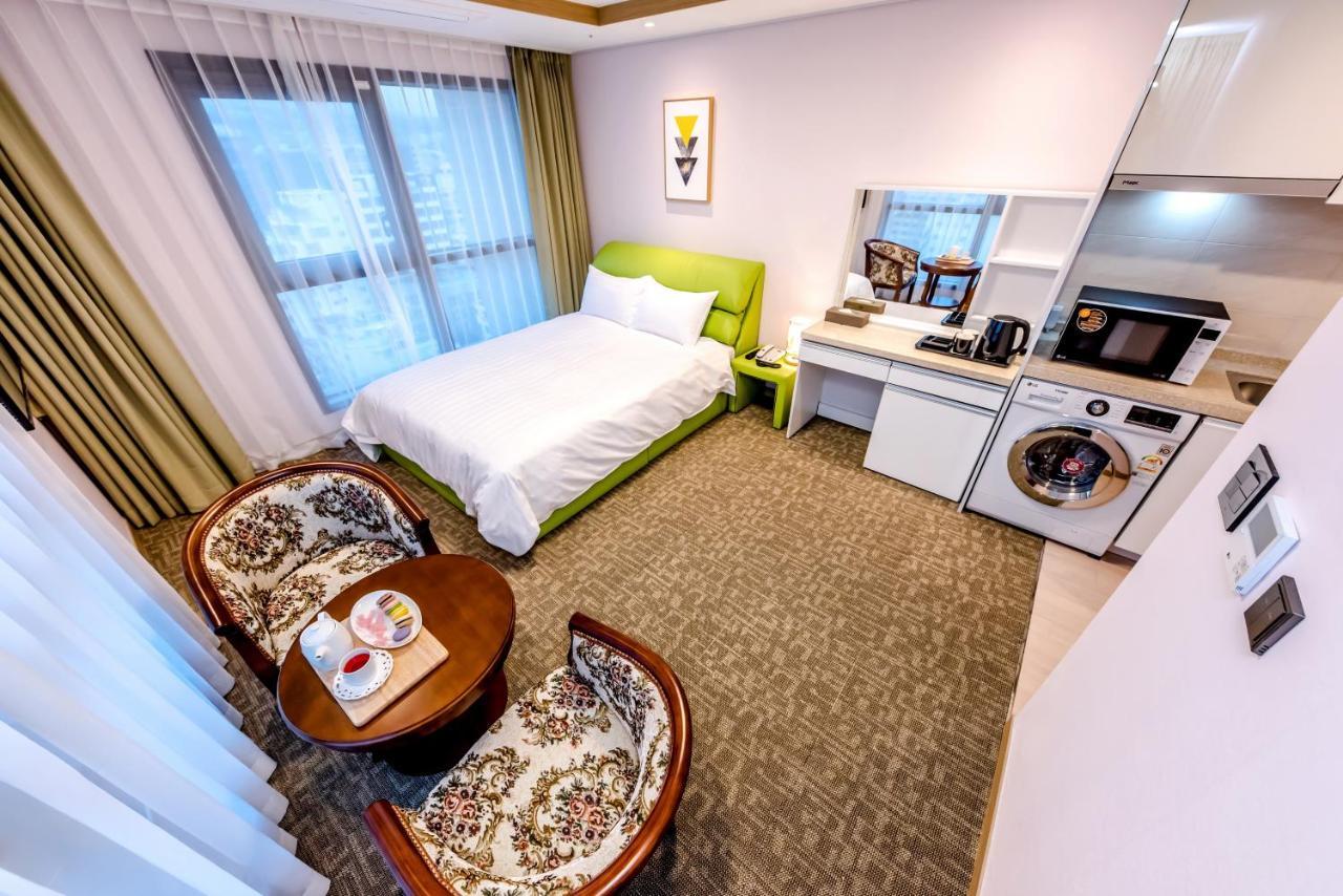 Hotel Dk Согвипхо Экстерьер фото