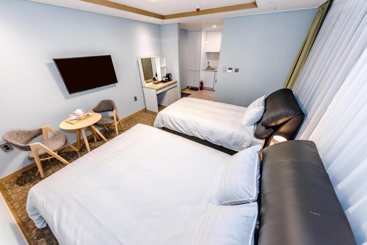 Hotel Dk Согвипхо Экстерьер фото