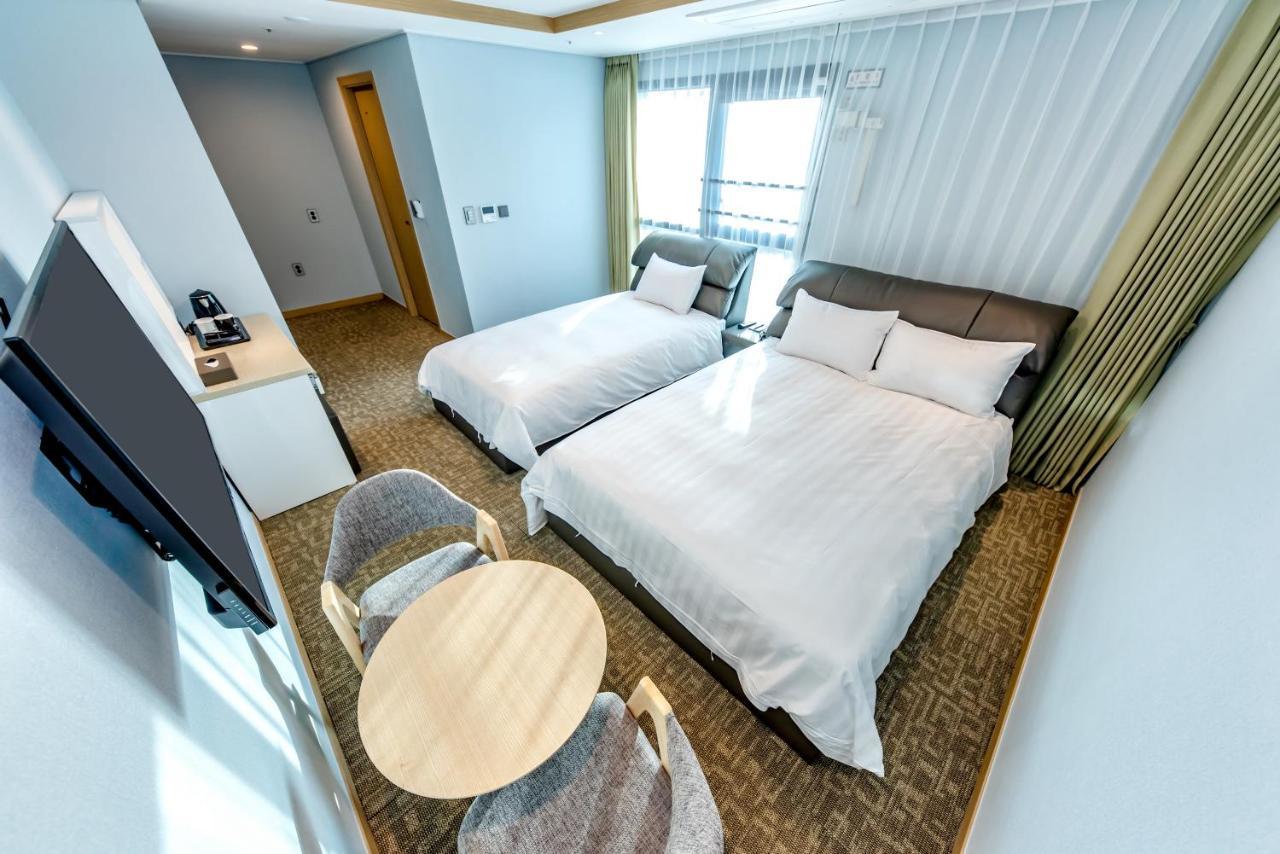 Hotel Dk Согвипхо Экстерьер фото