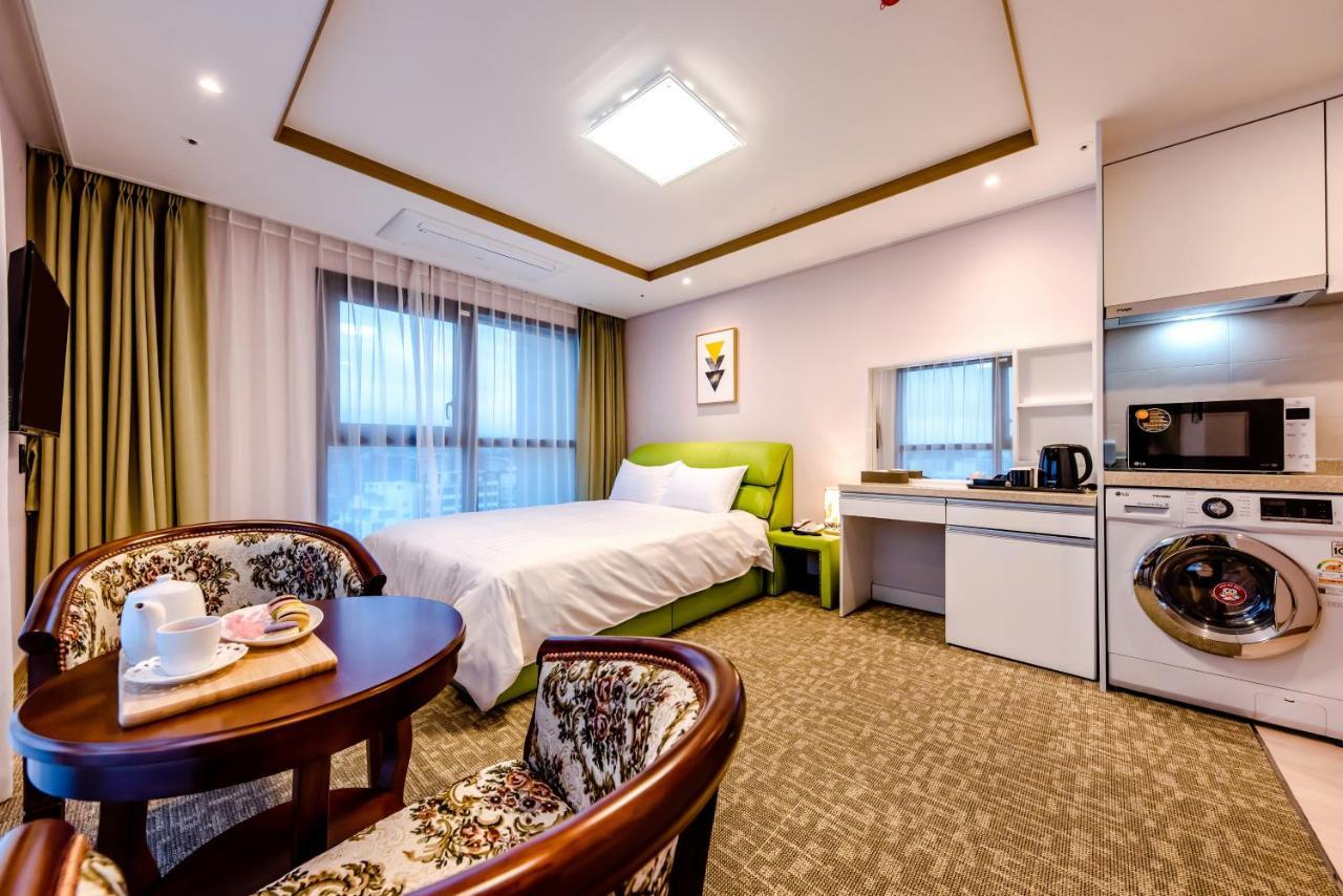 Hotel Dk Согвипхо Экстерьер фото