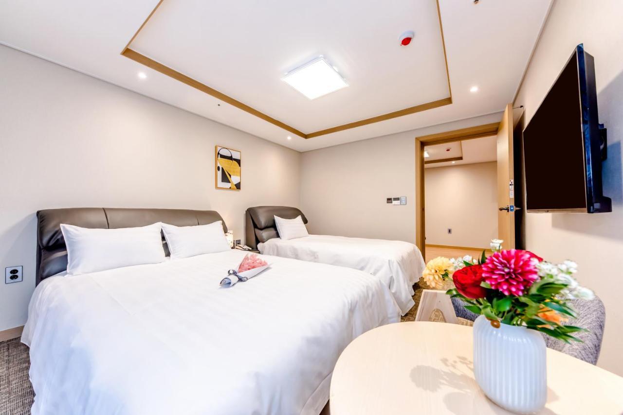 Hotel Dk Согвипхо Экстерьер фото